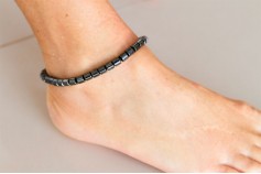 Magnetic Hemitite Stretch Anklet - Large Barrel Bead - (Retractable Gel)